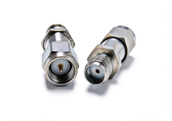 AEC DB1001S SMA Male to Female Inner DC Block Compact 0.35in-1